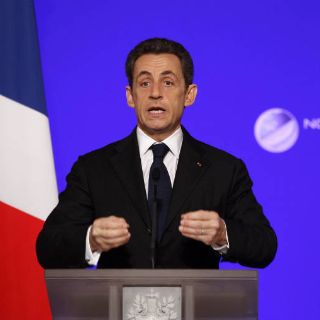 Sarkozy reduce ventaja de su rival socialista