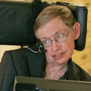 Hawking no puede celebrar su cumpleaños 70 por problemas de salud