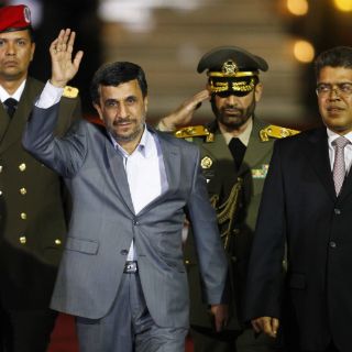 Ahmadinejad inicia gira en América Latina