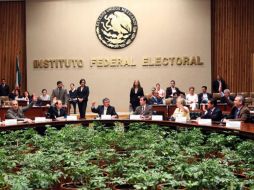 El IFE dio a conocer el presupuesto para las elecciones de 2012. ARCHIVO  /