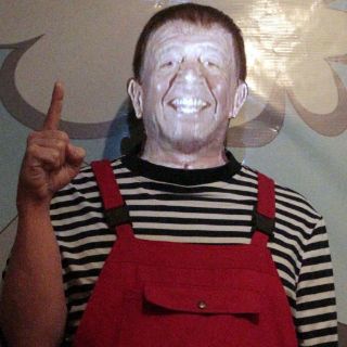 Agradece Xavier López 57 años de Chabelo