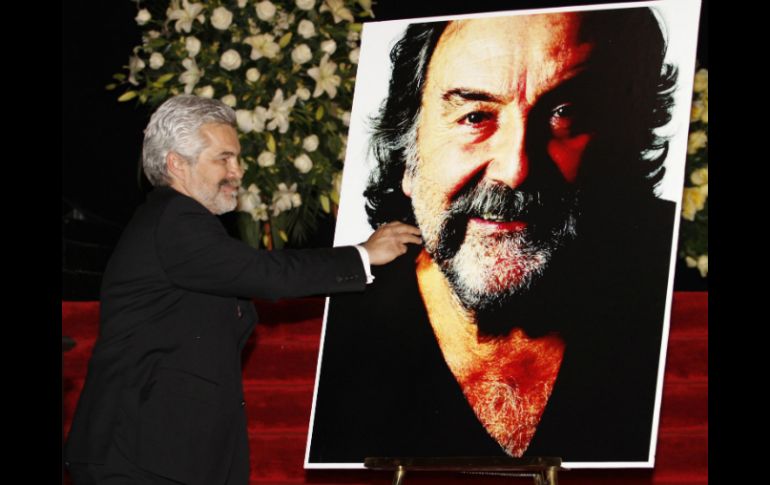 Luis Estrada durante homenaje al actor Pedro Armendáriz Jr. en el Palacio de Bellas Artes. EL UNIVERSAL  /