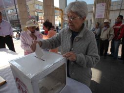 Según los legisladores el voto voluntario deslinda a los ciudadanos de la responsabilidad democrática. ARCHIVO  /