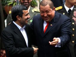 Los presidentes de Irán, Mahmud Ahmadinejad, y de Venezuela, Hugo Chávez reafirmaron su alianza. AP  /