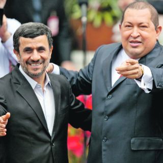 Ahmadinejad y Chávez refuerzan su amistad