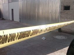 Al interior de la bodega se encontraron tambos de plástico con capacidad para 200 litros,  todos llenos con sustancias químicas.  /