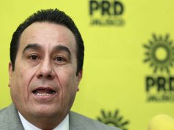 Roberto López afirma que los intereses de un candidato no deben tener mayor fuerza que las decisiones de los partidos políticos.  /