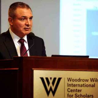 García Luna promete continuidad en lucha antidrogas