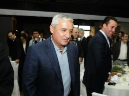 El presidente electo de Guatemala, Otto Pérez Molina, asiste a una reunión con la gerente general del BID. EFE  /