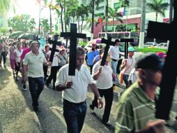 Integrantes del SNTE se manifiestan para pedir justicia para su compañera asesinada.  /