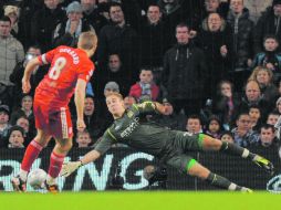 Steven Gerrard anotó el gol con el que Liverpool venció al City en Manchester.  /