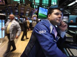 El Dow Jones de Industriales sumó 21.57 puntos hasta 12 mil 471.02 unidades. AFP  /