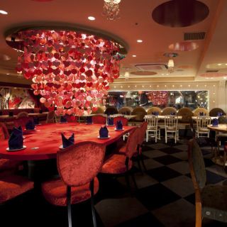 Realizan en Tokio una versión del País de las Maravillas de Carroll