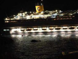 La nave se estaba inclinandolos pasajeros fueron invitados a ponerse el chaleco salvavidas. @belfastjj  /