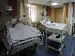 La mujer debió ser conectada a un respirador artificial en una sala de cuidados intensivos. ARCHIVO  /