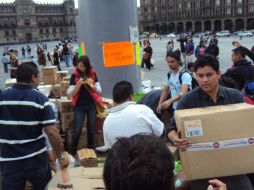 La cita fue en el Zócalo de la Ciudad de México en punto de las 12:00 horas. ESPECIAL @Sergio_Roque  /