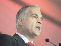 Miguel Zárate, aspirante del PAN a la alcaldía tapatía, es acusado de faltar a las reuniones para afinar detalles del debate.  /