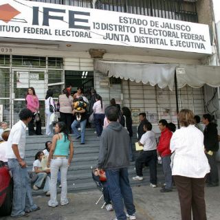 Vence campaña para renovar credencial