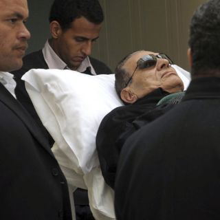 Defensa de Mubarak alega que no conocía la matanza de manifestantes