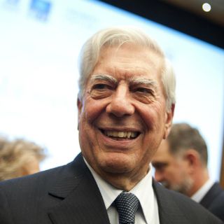 El Gobierno español ofrece a Vargas Llosa dirigir el Instituto Cervantes