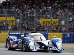 El piloto francés Stephane Sarrazin condujo un Peugeot 908 en la edición de Le Mans 2011. AFP  /