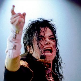 Médico de Jackson no tendrá que pagar restitución a familiares