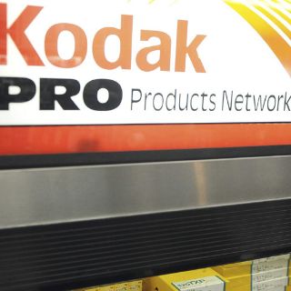 Levantan suspensión de Eastman Kodak en la BMV