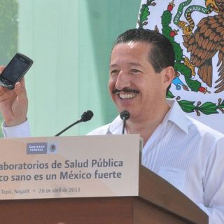 Ney González apoyará a Beatriz Paredes