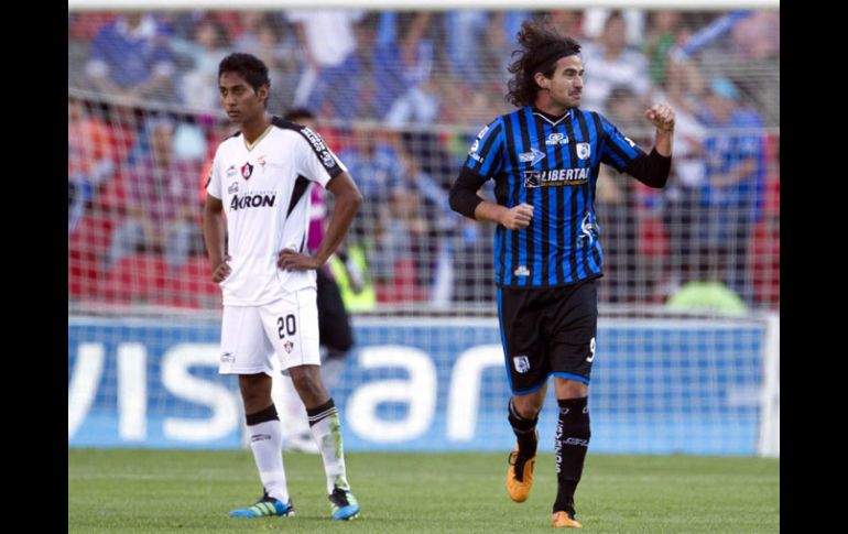 Hugo Rodríguez lamenta el gol de Isaac Romo enel partido. MEXSPORT  /