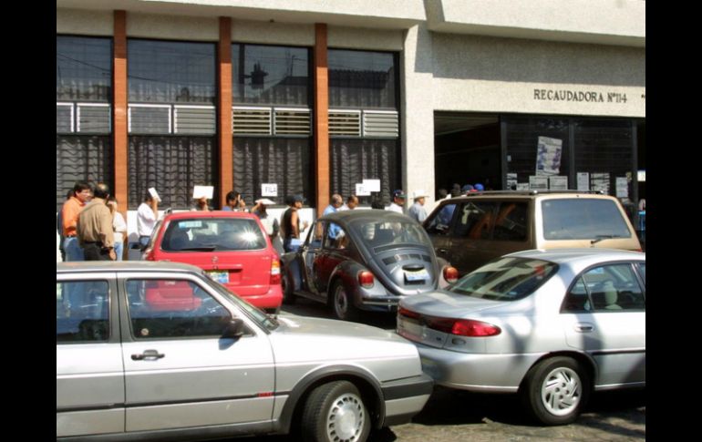 Los recargos del impuesto se actualizan cada mes a la alza. ARCHIVO  /