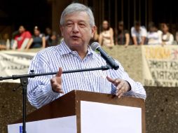 AMLO reiteró su compromiso de no privatizar la industria del petroleo por ser un recurso de la nación. ARCHIVO  /