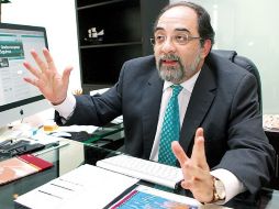 Luis Castro Obregón reconoció que su partido está formado principalmente por maestros. EL UNIVERSAL  /