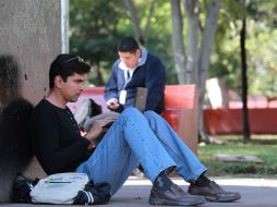 En Jalisco pocas personas buscan trabajo por Internet. ARCHIVO  /