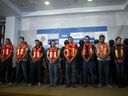 Los 10 detenidos fueron presentados por la Sedena y la PGR, hoy. AFP  /