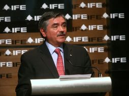 Leonardo Valdes Zurita, Presidente del IFE, dijo que los debates son fundamentales para la vida democrática pero regulados. ARCHIVO  /