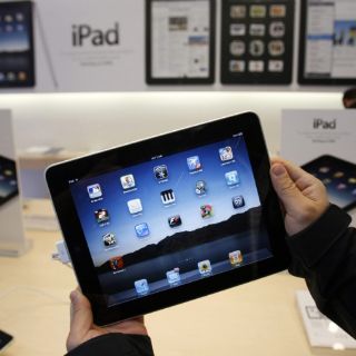 Se disparan ventas de tabletas y lectores electrónicos en EU