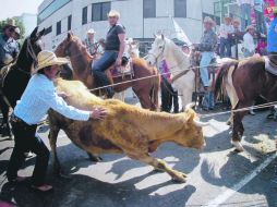 La Caravana de Campesinos Indignados se manifiesta en las inmediaciones de la Secretaría de Gobernación. EL UNIVERSAL  /