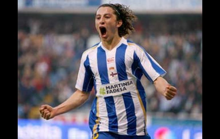 Andrés Guardado se destaca en el centro del campo y es el segundo máximo anotador del club esta temporada. ESPECIAL  /