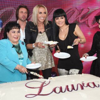 Festeja Laura Bozzo primer aniversario de su talk show en México