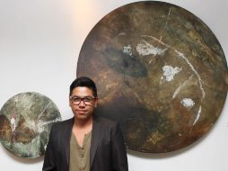 El artista plástico presentó su exposición Coordenadas Invisibles en la galería del bar Primer Piso  /