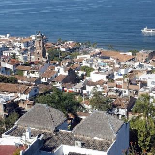 Urge mejorar imagen turística de Puerto Vallarta