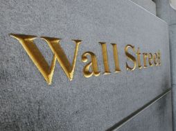 Las acciones habían bajado toda la mañana, pero repuntaron tras el anuncio de manternet tasas fijas en EU. AFP  /