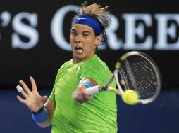 Rafael Nadal se lleva el duelo contra Roger Federer en cuatro sets. REUTERS  /