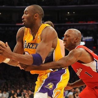 Lakers vienen de atrás ante Clippers