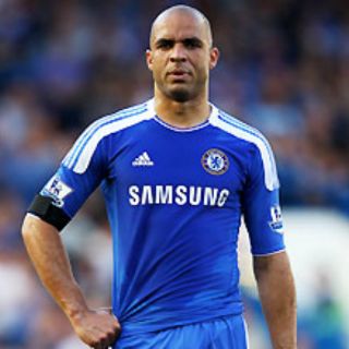 El PSG le va la bienvenida a Alex y se despide de Tévez