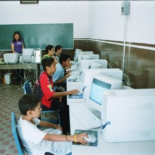 En marcha, creación de Centros Comunitarios en Línea