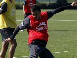 El zaguero salió lesionado tras una dura jugada, lo que lo dejará fuera de actividad al menos seis meses.  /
