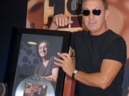 El cantautor Franco de Vita, recibió de su disquera disco de oro y platino, por registrar altas ventas de su último material. ARCHIVO  /