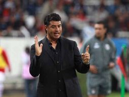 Juan Carlos Chávez festeja el triunfo de Atlas ante Toluca.  /