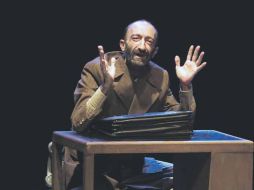 Boris Schoemann, bajo la dirección de Mahalat Sánchez, en Bashir Lazhar.  /